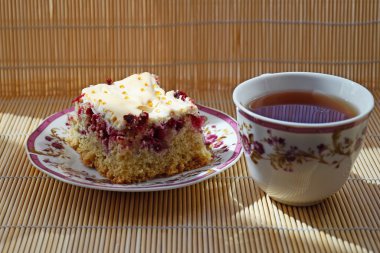 Çay ile kızılcık ev yapımı kek