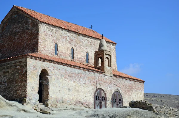 Iglesia de Gregorio Triunfante en la ciudad cueva de Uplistsikhe, Georgia —  Fotos de Stock