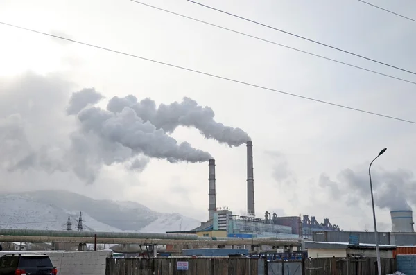 Ulaanbaatar, Mn-Aralık 1, 2015: Ulaanbaatar merkezi elektrikli ısı — Stok fotoğraf