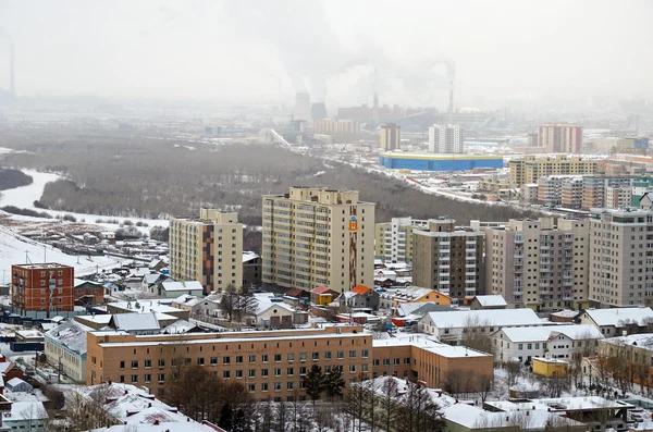 Nézd az Ulánbátor komplex memorial magasból a város szélén — Stock Fotó