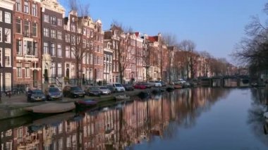 Amsterdam Hollanda Hollanda görünümü su kanalları evleri binaların