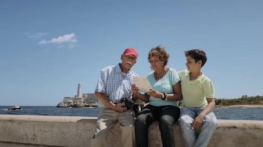8 ailesi dedesi turist Haritası Havana Küba'da okuma