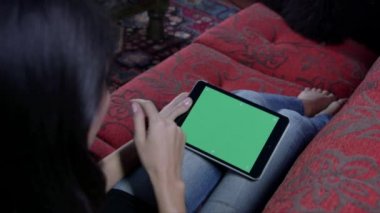 IPAD yeşil ekran bilgisayar monitör Internet Web Site dokunmadan kadın