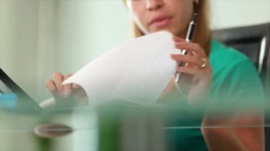 tablet pc ile öğrenci