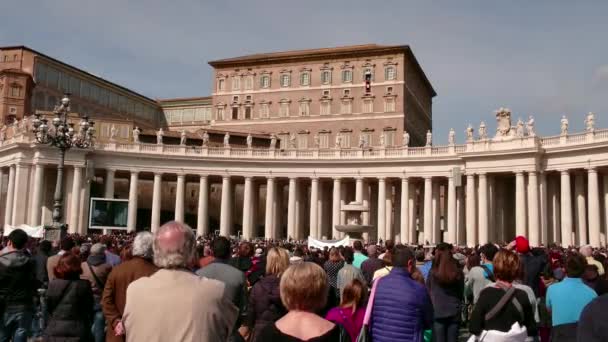 Saint Peter Basilica square — Stock videók