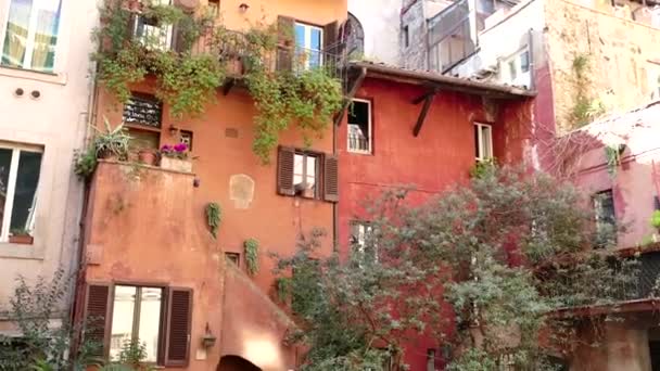 Antiguas casas pintorescas tradicionales en Roma Roma Italia — Vídeo de stock