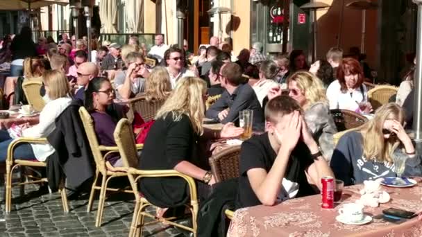 Cafeteria Restaurant mit Menschen — Stockvideo