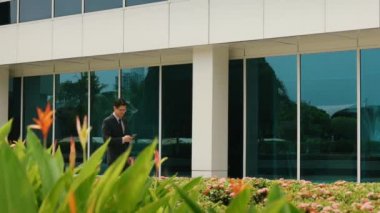 Cep telefonu için ofisine sohbet işadamı