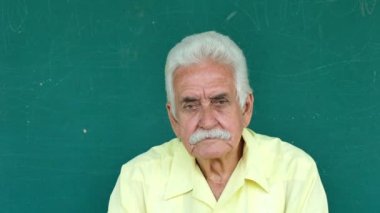 1 İspanyol Yaşlı Lar Portre Üzgün Kıdemli Adam Yüz İfade