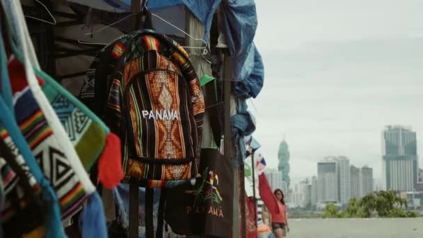 2 People Walking In Tourist Market Casco Antiguo Panama — Stock Video