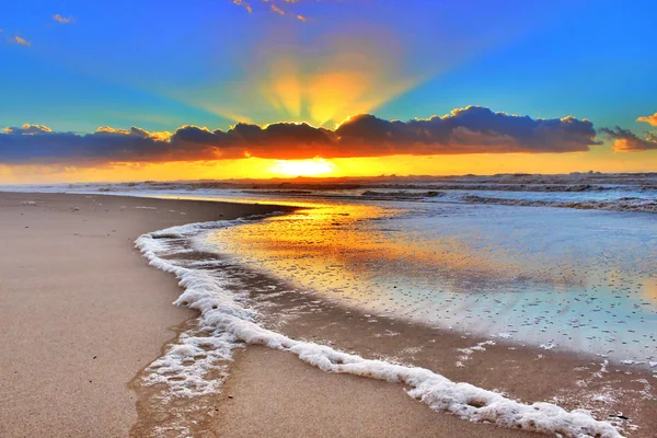Ηλιοβασίλεμα στην παραλία Torreira — Φωτογραφία Αρχείου