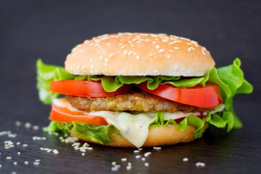 Taze hamburger yakın çekim