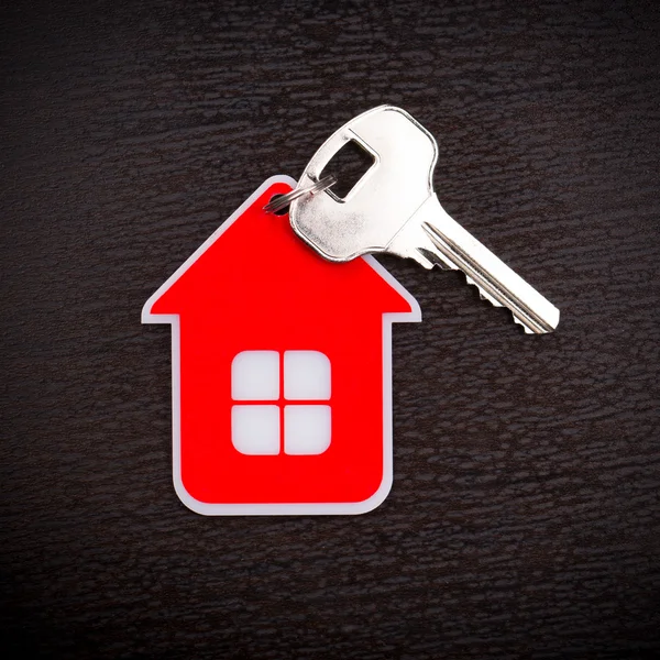 Key and Red House — Stock Photo, Image