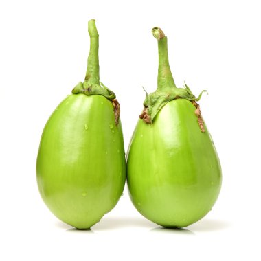 Taze yeşil patlıcan