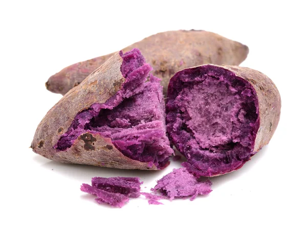 Purple Batatas Sobre Fondo Blanco — Foto de Stock