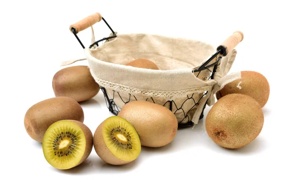 Hele en geknipte gouden kiwifruits — Stockfoto
