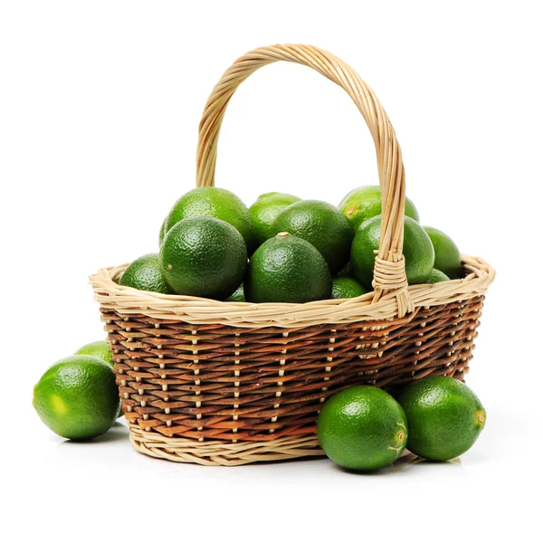 Limes fresco su sfondo bianco — Foto Stock