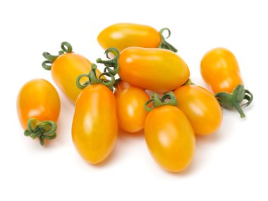 Beyaz arka planda kiraz domatesleri