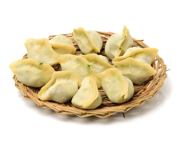 Dumplings chinos sobre fondo blanco — Foto de Stock