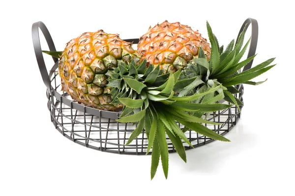 Ananas sepeti yakın çekim — Stok fotoğraf