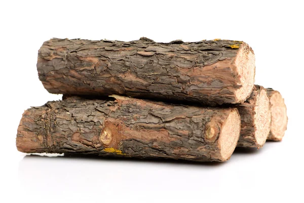 Pine logs op wit — Stockfoto