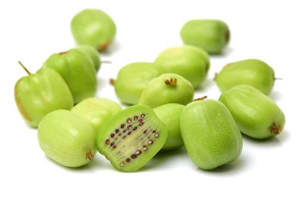 Verse Kiwi Bessen Geïsoleerd Witte Achtergrond — Stockfoto