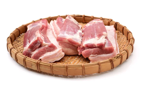 Rohe Schweinekoteletts Isoliert Auf Weißem Nahaufnahme — Stockfoto