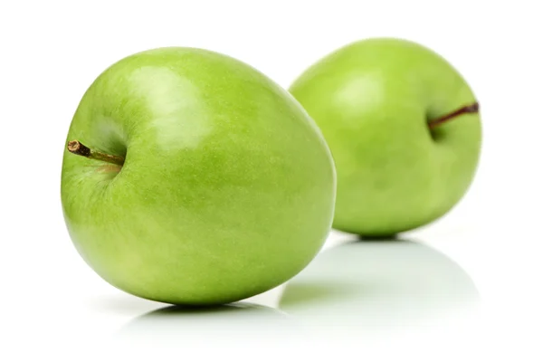 . Green apple on white backgroundGreen — Stockfoto