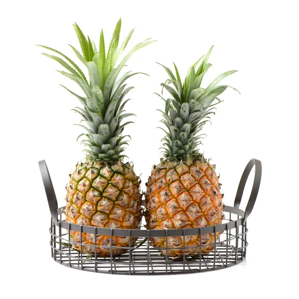 Ananas na biały backgroundpineapple na — Zdjęcie stockowe