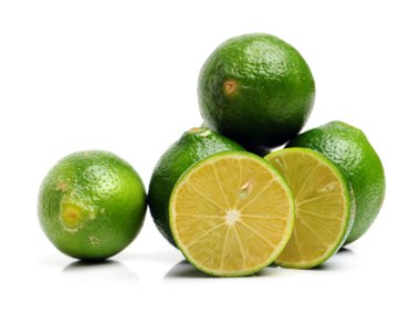 Limes beyaz zemin üzerine
