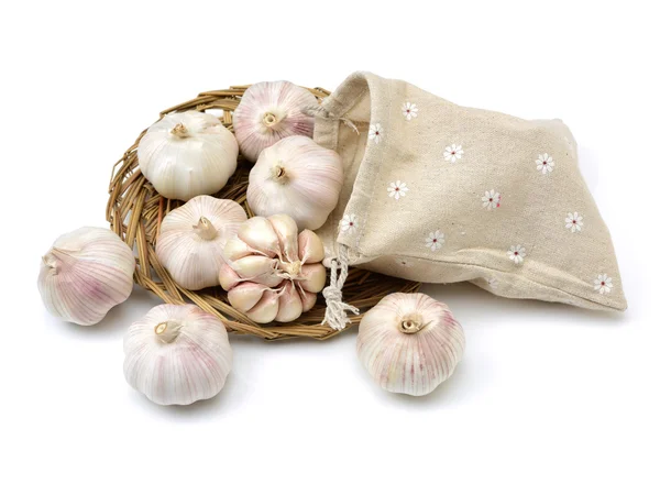 Fresh garlic isolated on white background — Stock Photo, Image