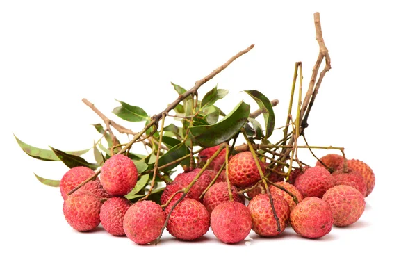 Taze lychee (Çin chinensis) izole — Stok fotoğraf