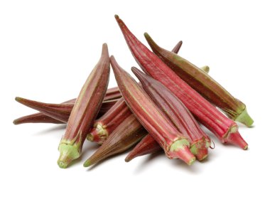 Beyaz zemin üzerine kırmızı bamya