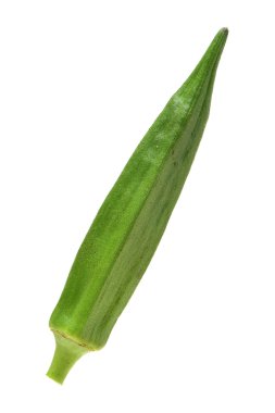 Taze genç bamya üzerinde izole 