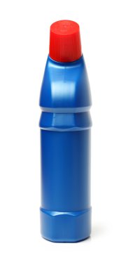 deterjan ile plastik şişe