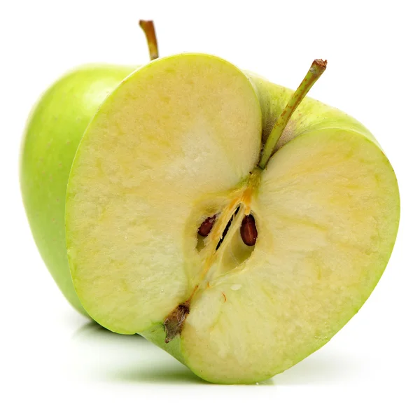 Groene appels geïsoleerd op witte achtergrond — Stockfoto