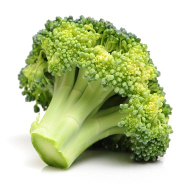 Brokoli beyaz arkaplanda izole edildi