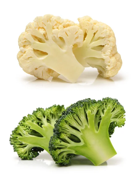 Piezas de coliflor y brócoli — Foto de Stock