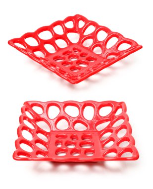 Kırmızı plastik tepsi