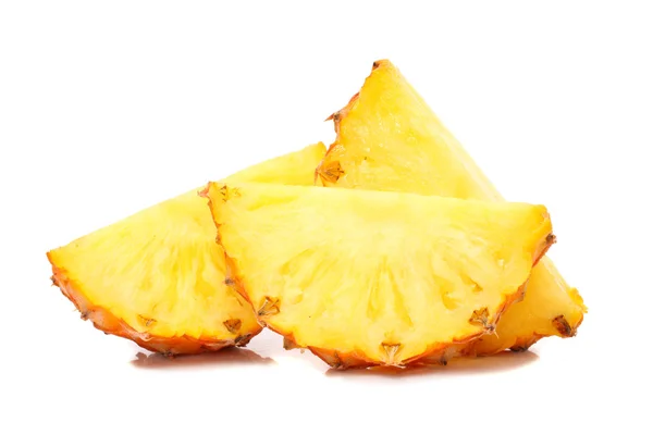 Ananas pe fundal alb — Fotografie, imagine de stoc