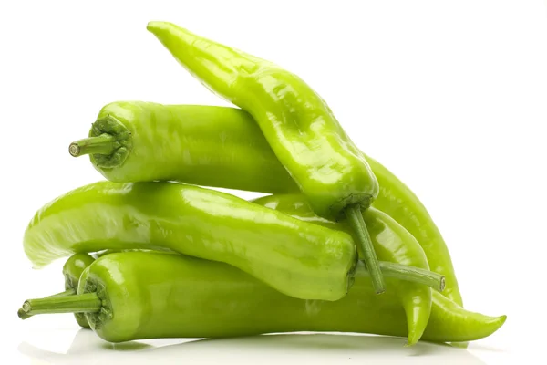 Groene chili peppers — Stockfoto