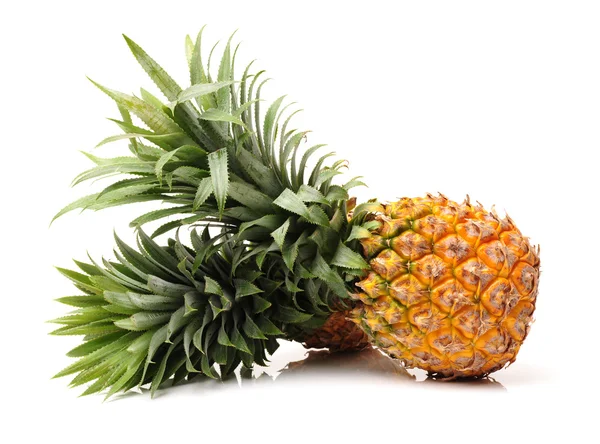 Ripe fresh pineapples — Stock Photo, Image