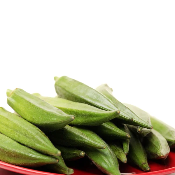 Okra fresca sobre fondo blanco — Foto de Stock