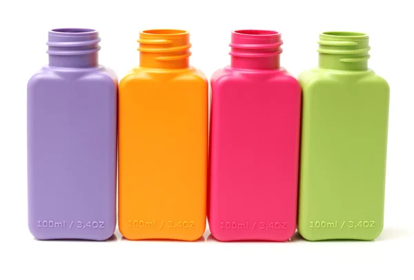 Красочная группа пластиковых бутылок — стоковое фото