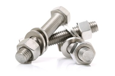 beyaz üzerine somunlar