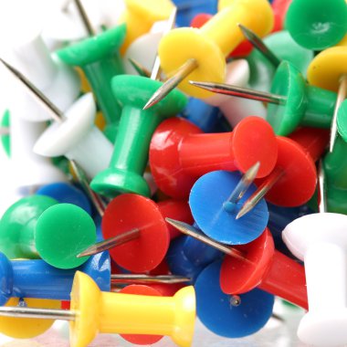 renkli pushpins grup