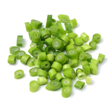 Dilimlenmiş yeşil soğan yığını lahanası