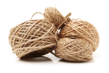 Kenevir halatlar üzerinde beyaz