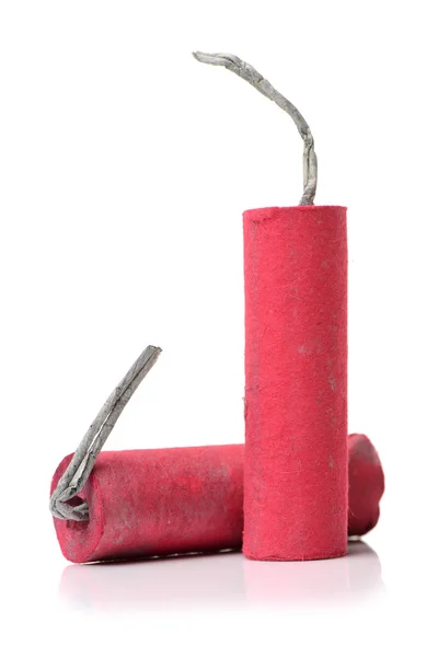 Zwei rote Feuerwerkskörper — Stockfoto