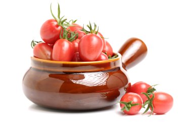 Kahverengi kase kırmızı taze domates